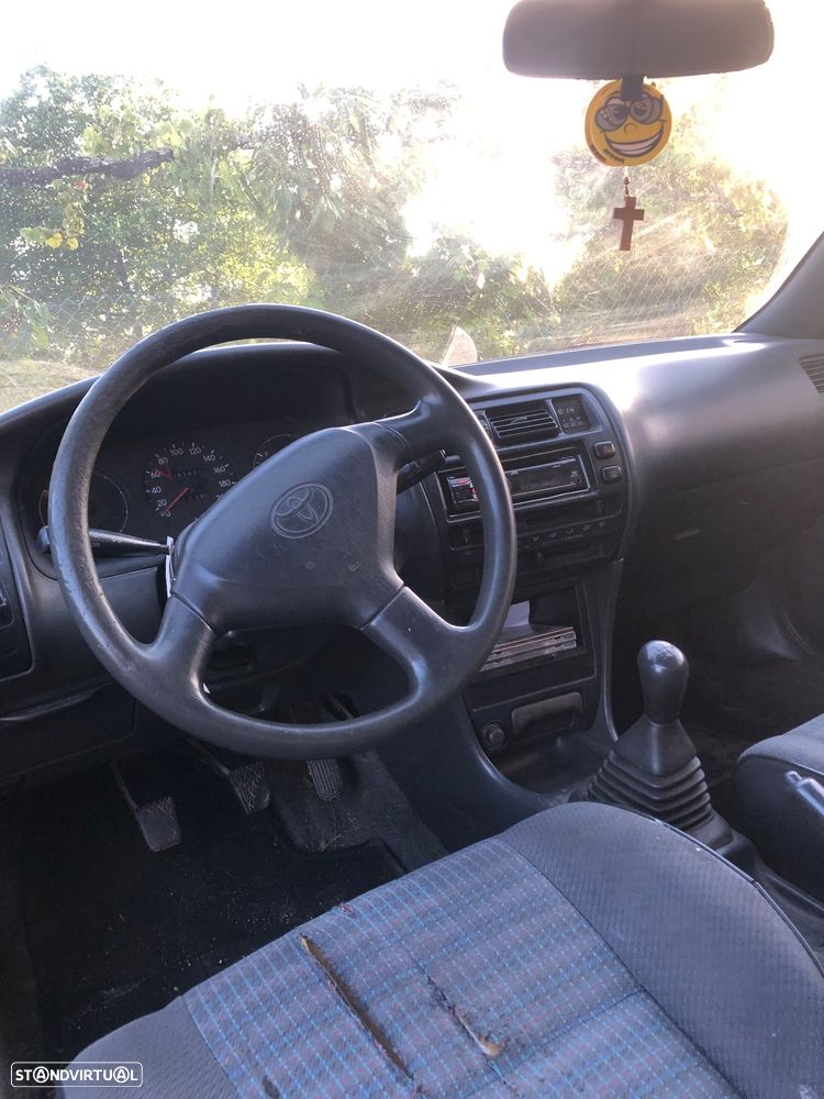 Toyota Corolla - 5