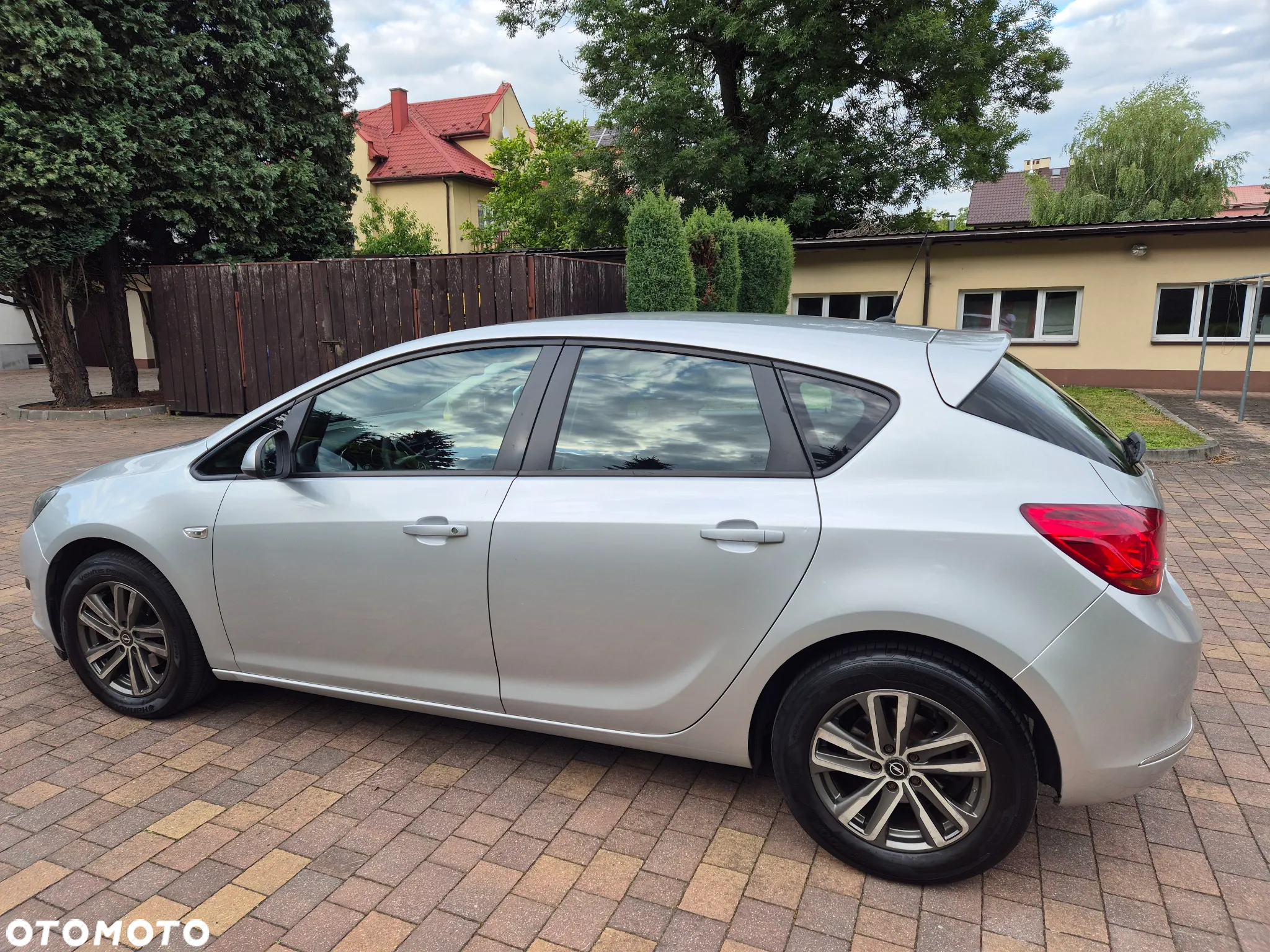 Opel Astra IV 1.6 Essentia - 4