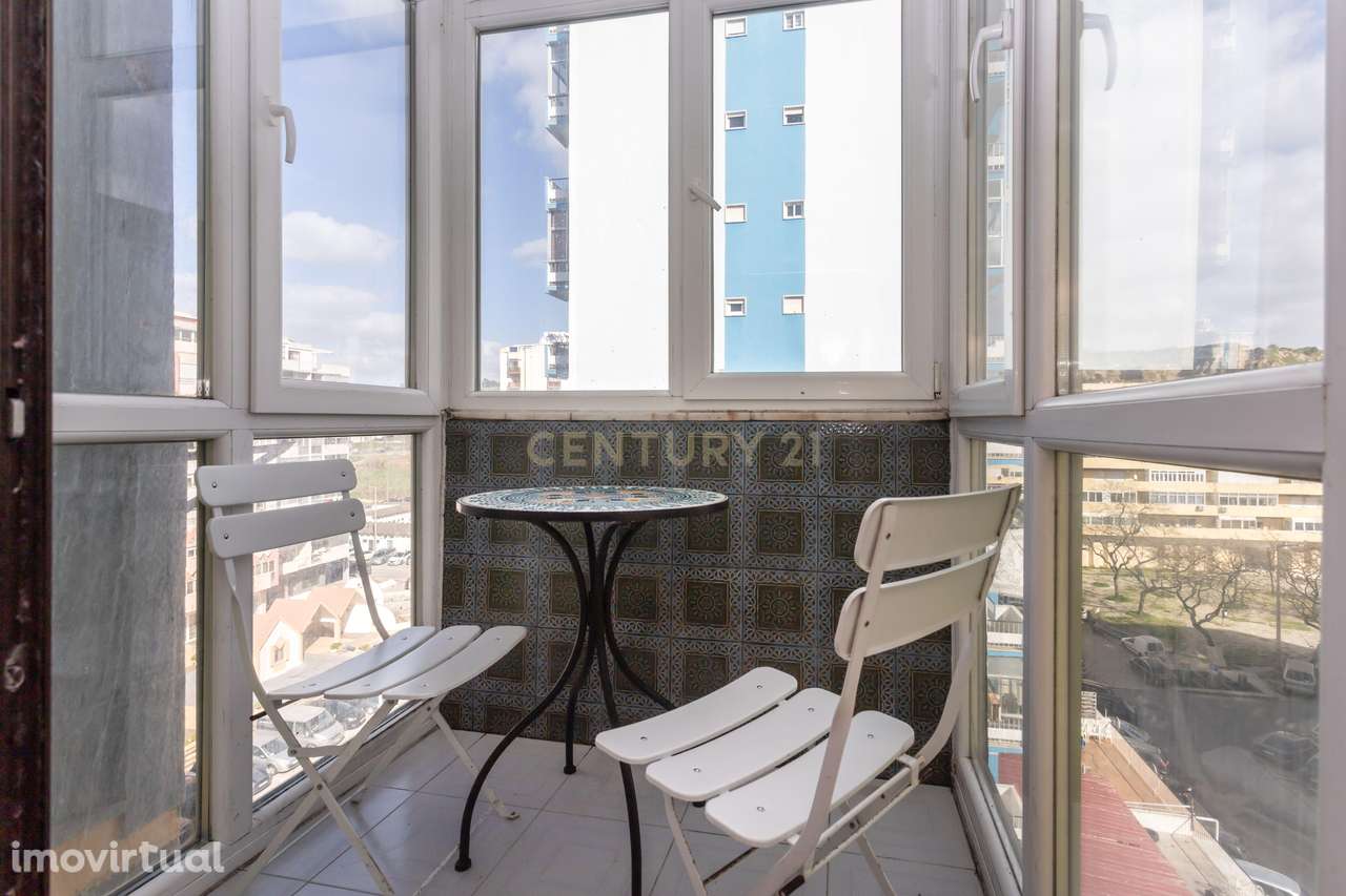 Apartamento T2 no centro da Costa de Caparica - Grande imagem: 2/26