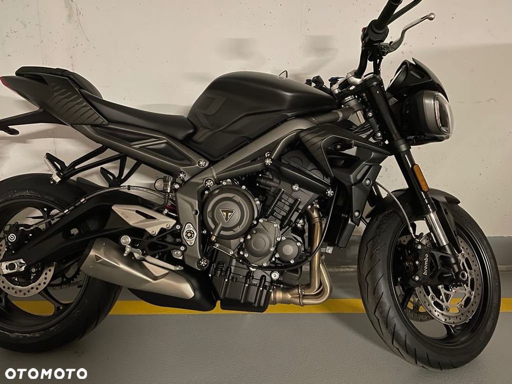 Triumph Street Triple - 4