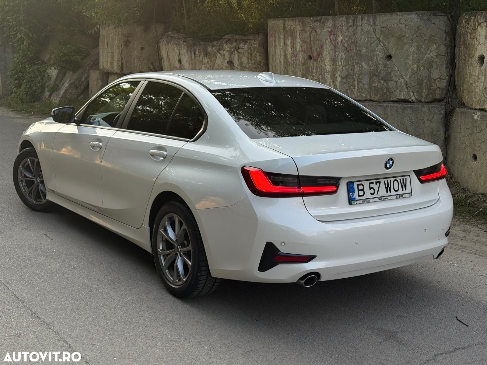 BMW Seria 3 318d Aut. Luxury Line - 3