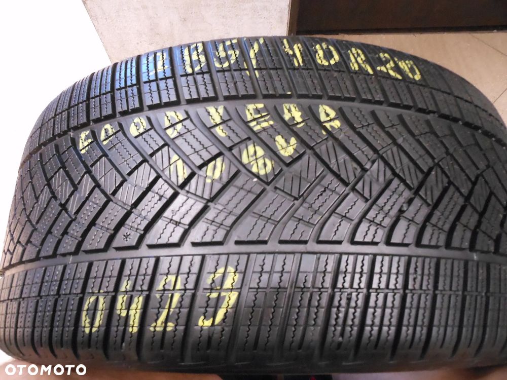 opona pojedyńcza 285/40r20 goodyear ultra grip performance gen-1 7,5mm zima - 1