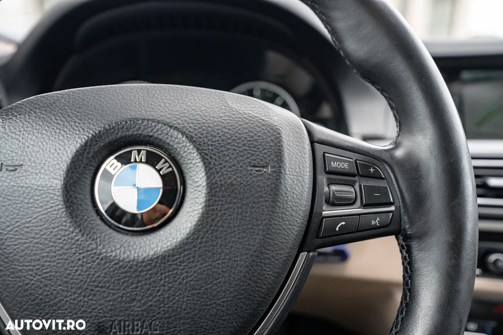 BMW Seria 5 530d xDrive - 13