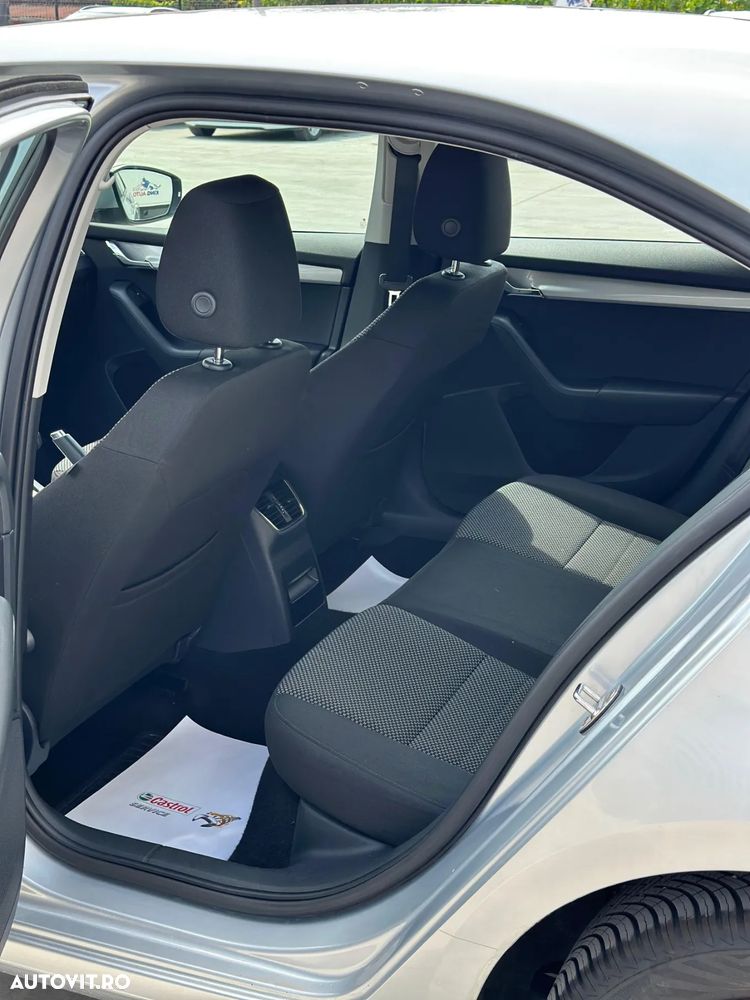 Skoda Octavia 1.2 TSI Ambition - 16