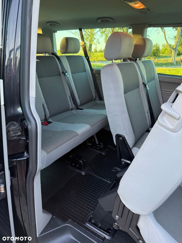 Volkswagen Caravelle - 12