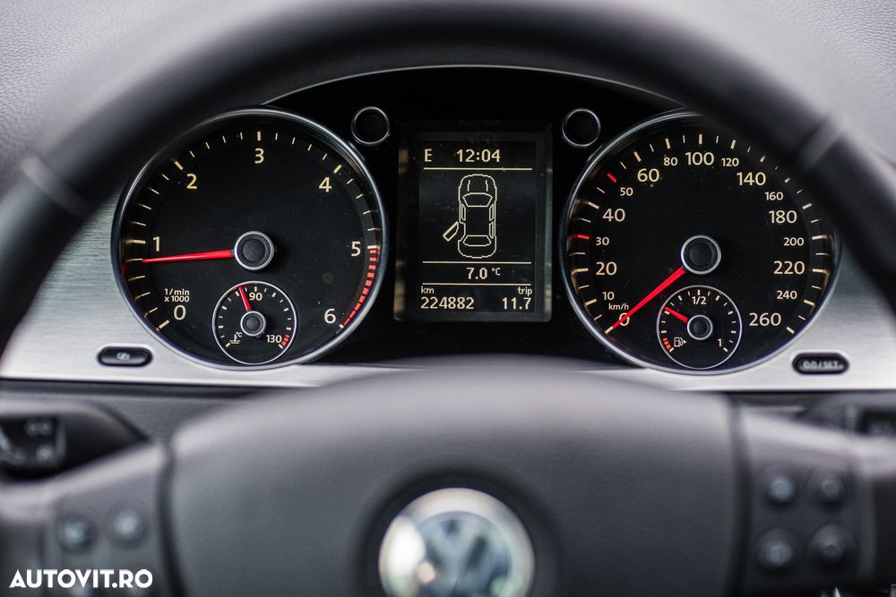 Volkswagen Passat Variant 2.0 TDI DPF Highline - 6