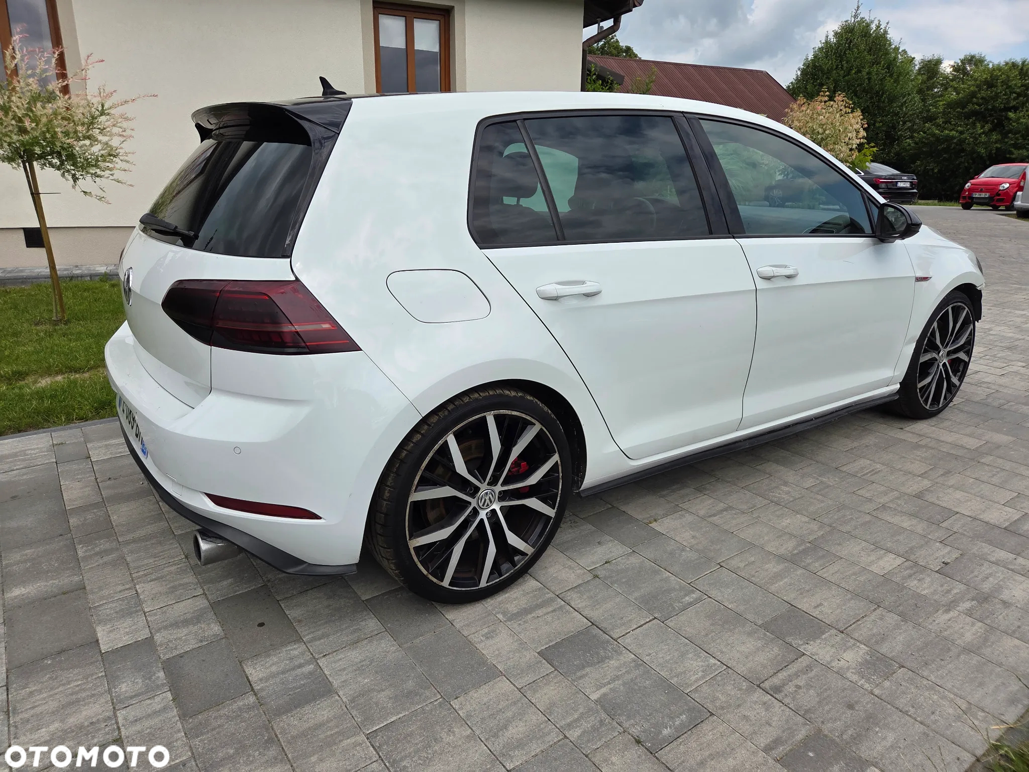 Volkswagen Golf VIII 2.0 TSI GTI DSG - 4