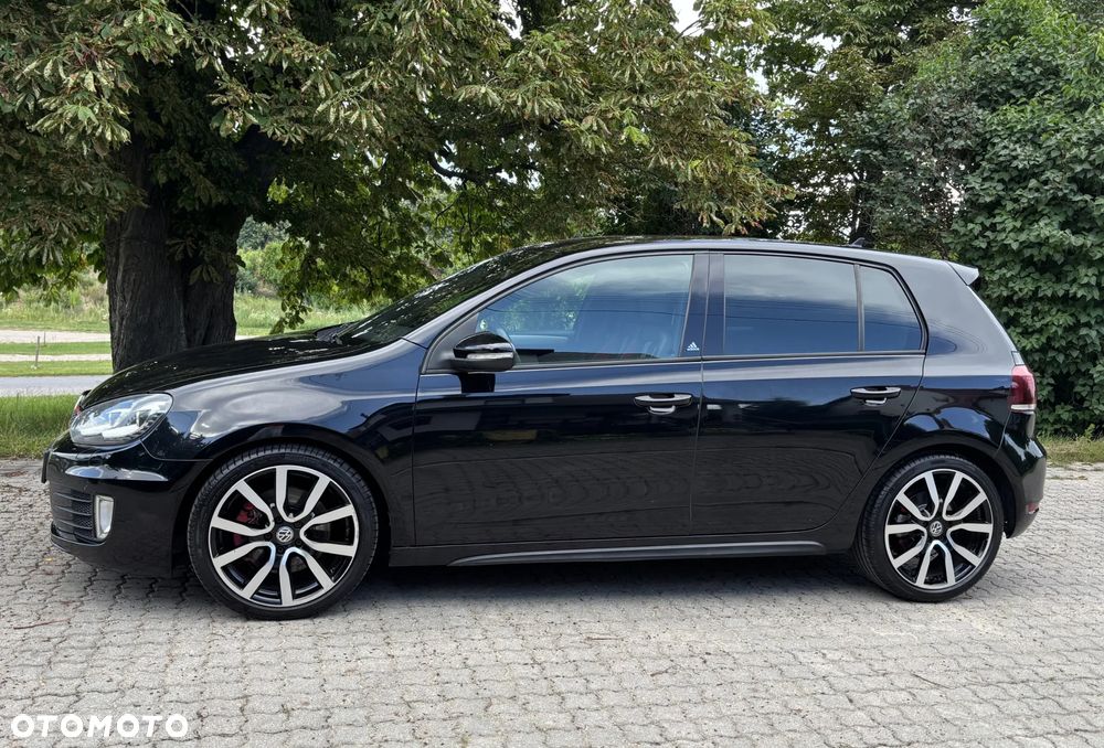 Volkswagen Golf VI 2.0 TSI GTI - 2