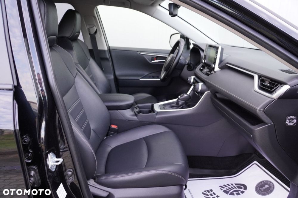 Toyota RAV4 - 6