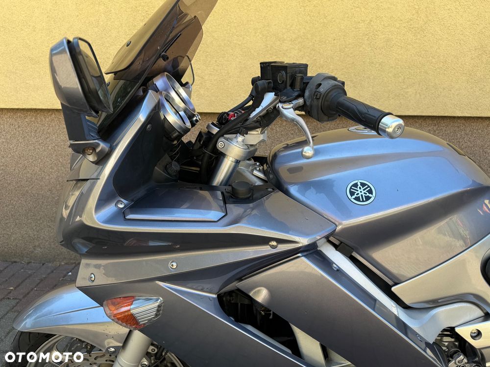 Yamaha FJR - 33