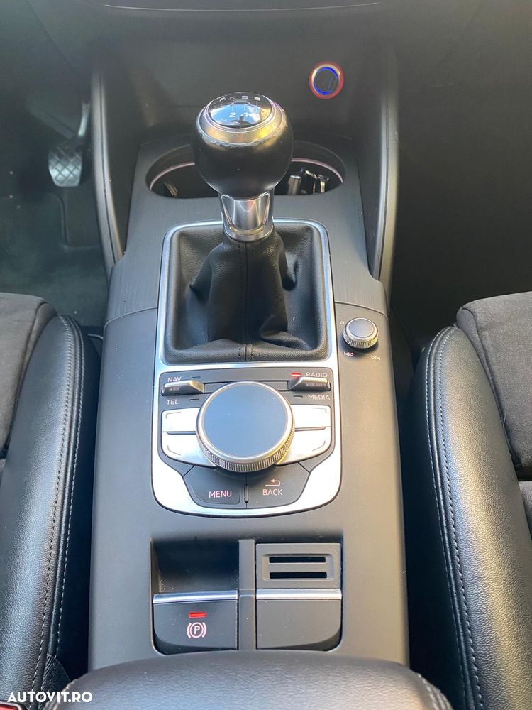 Audi A3 Sportback 2.0 TDI S line Sportpaket - 14