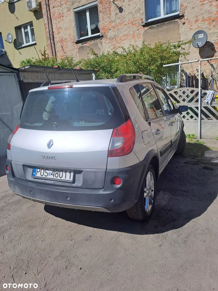 Renault Scenic 2.0 16V Emotion - 6