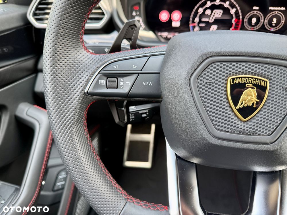 Lamborghini Urus - 17