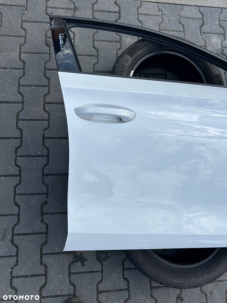 Seat Leon IV drzwi prawy przód LB9A ładne Cupra Sportstourer 2020- - 2