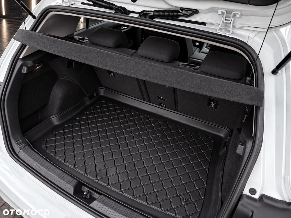 Volkswagen Golf 1.5 TSI EVO Style - 37