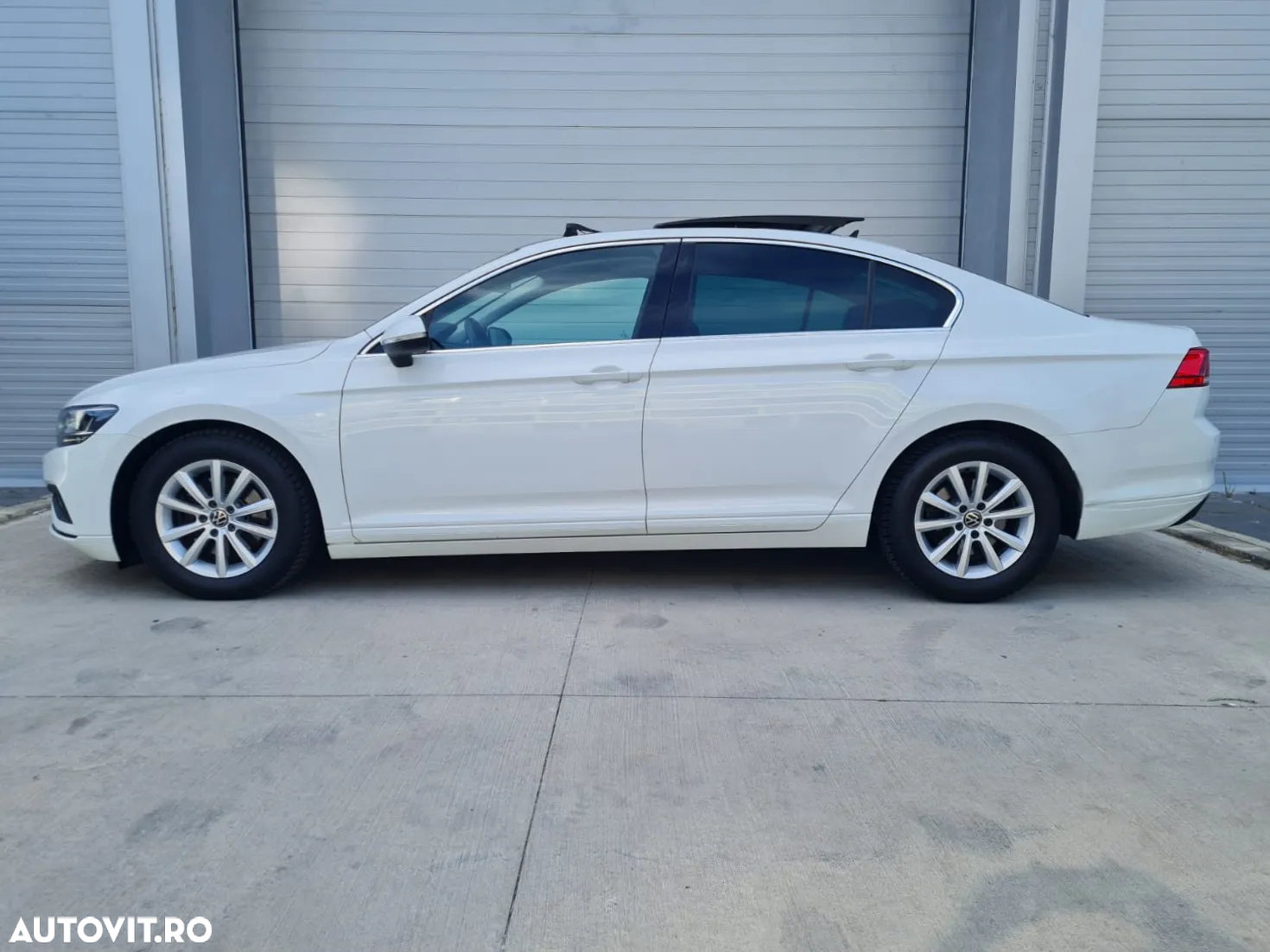 Volkswagen Passat 2.0 TDI (BlueMotion Technology) DSG Trendline - 4