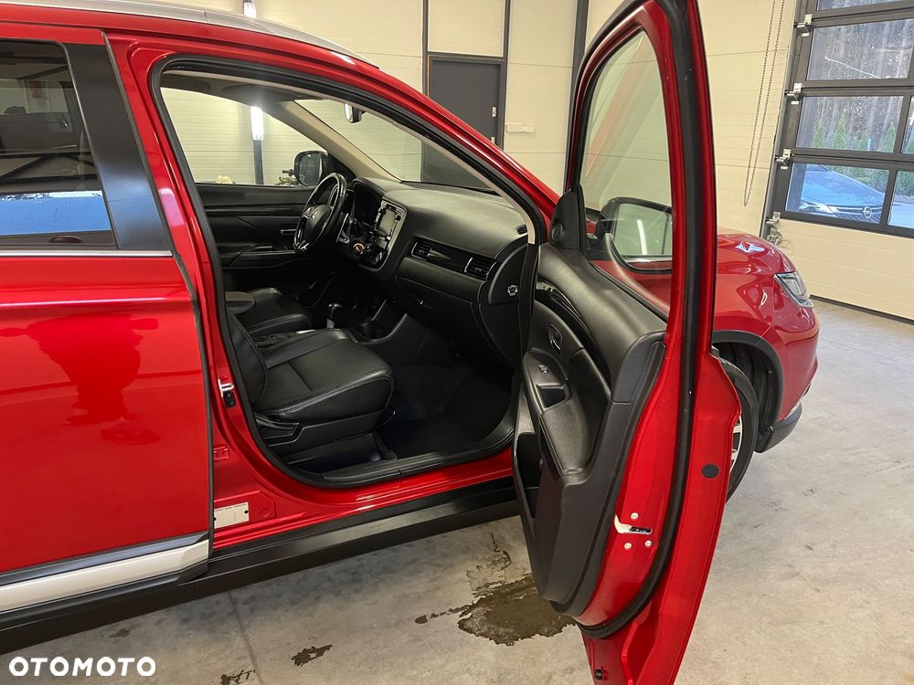 Mitsubishi Outlander 2.0 2WD CVT Diamant Edition+ - 20