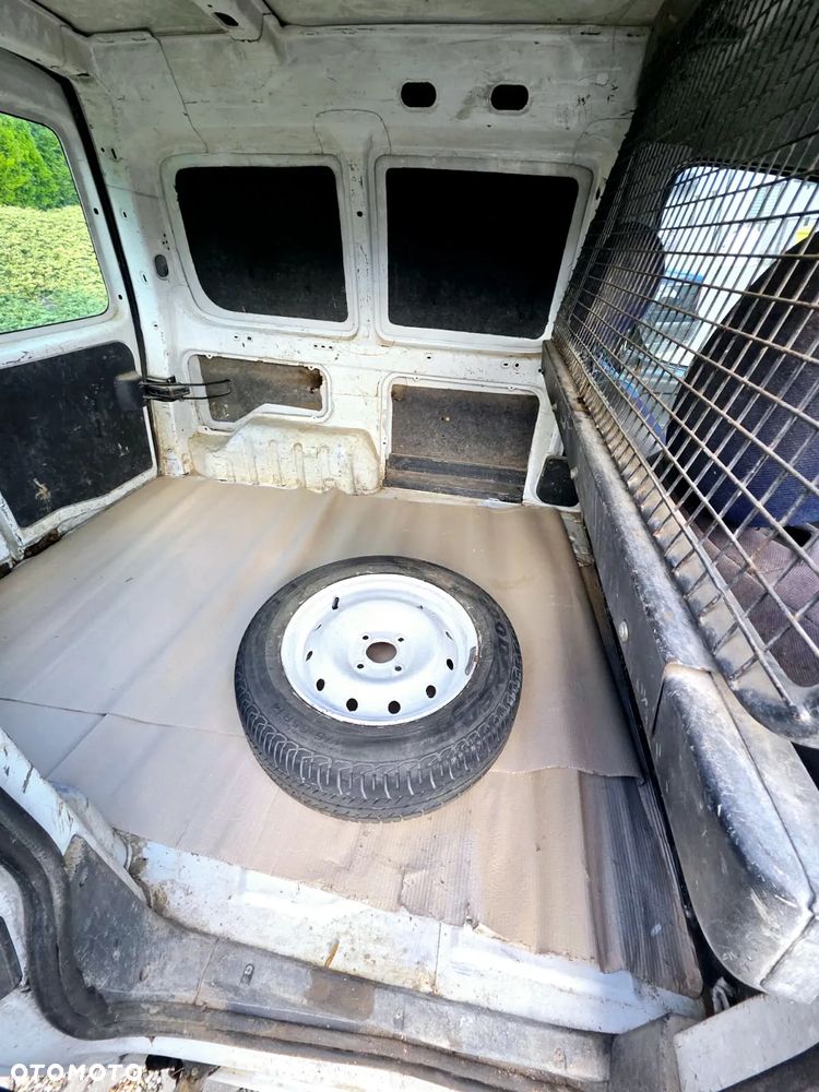 Peugeot Partner II - 11