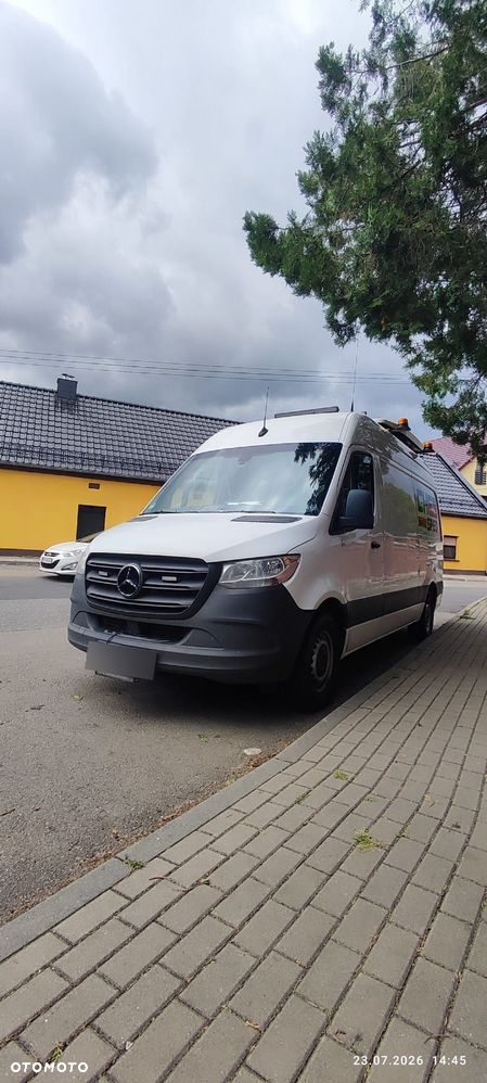 Mercedes-Benz Sprinter - 2