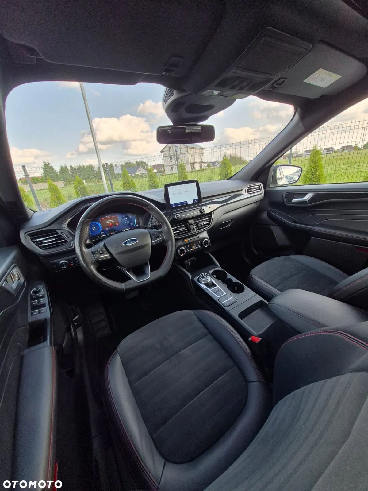 Ford Kuga 2.5 FHEV FWD ST-Line - 23