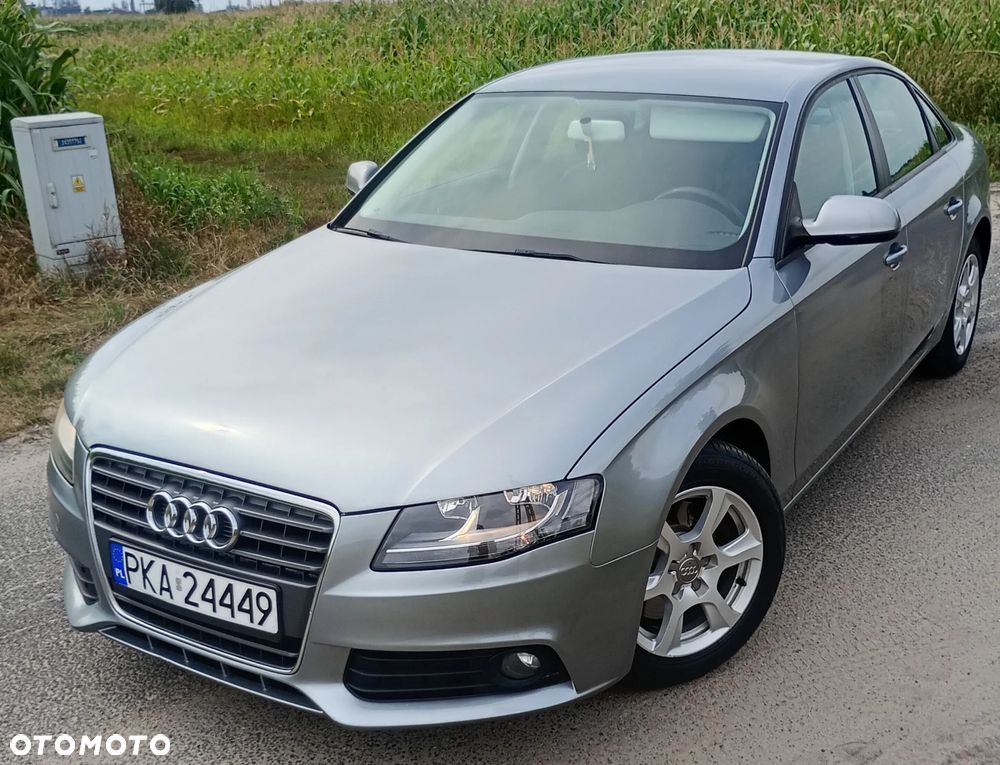Audi A4 Limousine - 1