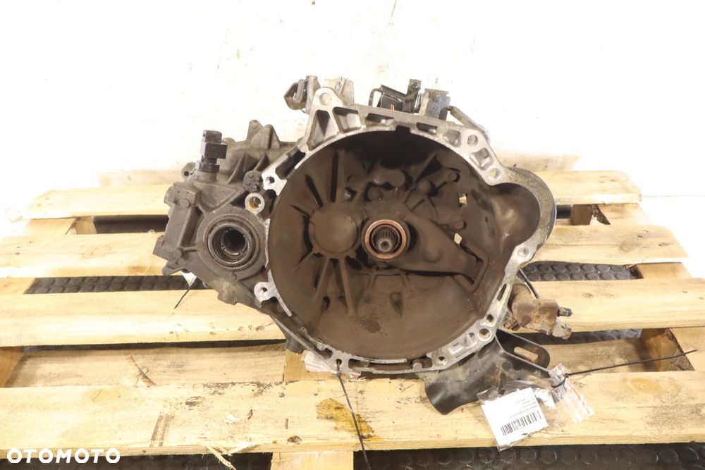 SKRZYNIA BIEGÓW 5 BIEGOWA HYUNDAI I30 I LIFT 1.4 - 1