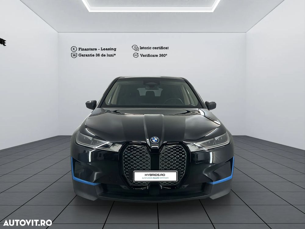 BMW iX xDrive40 - 2