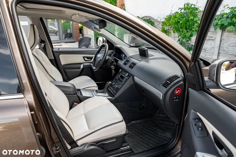 Volvo XC 90 D5 AWD Geartonic RDesign - 23