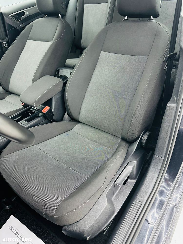 Volkswagen Golf 1.6 TDI DPF BlueMotion - 19