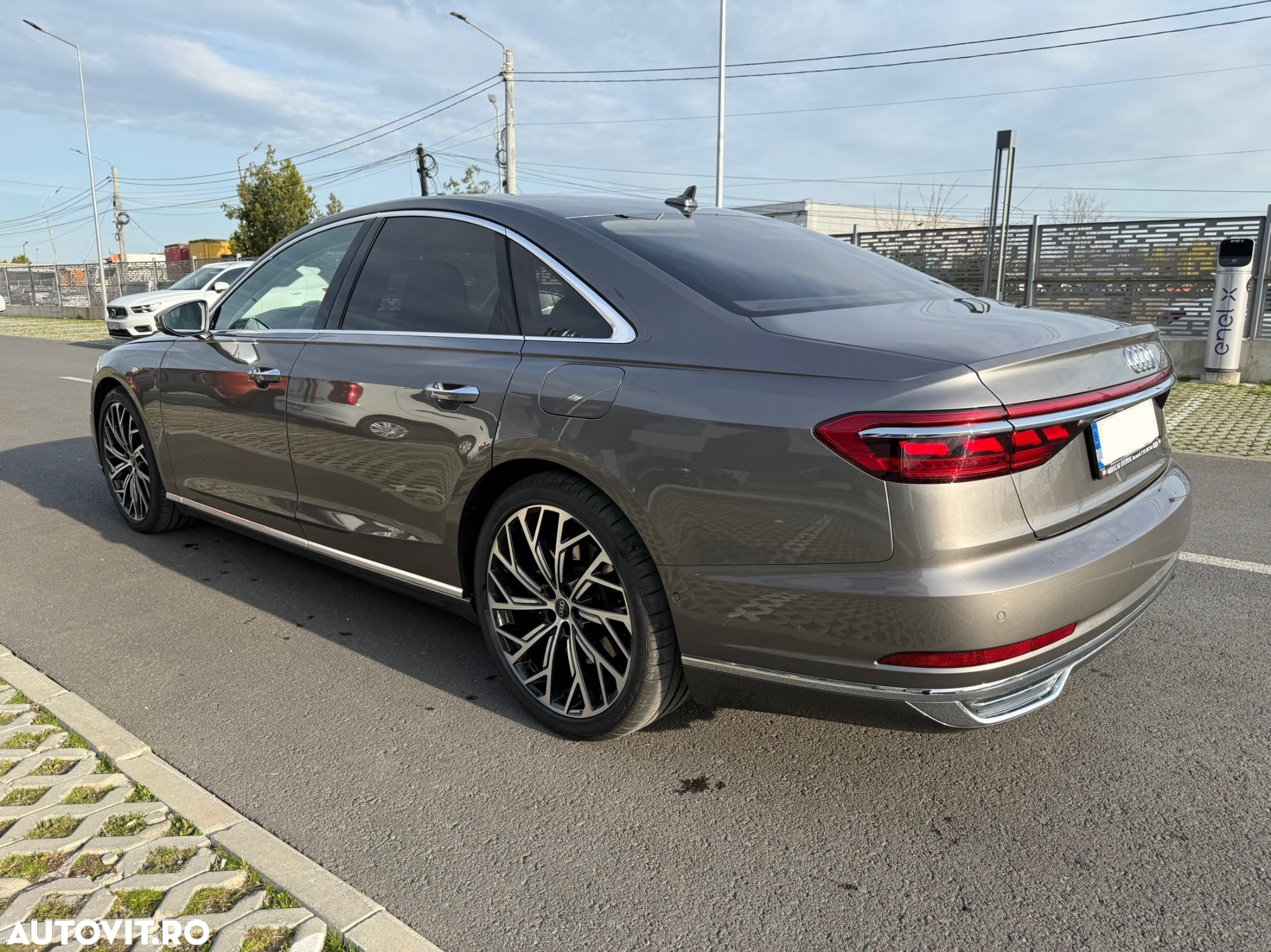 Audi A8 - 8