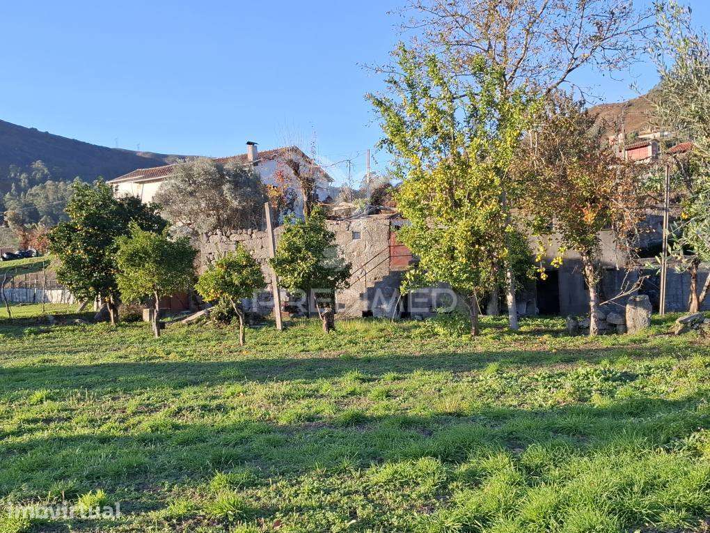 Moradia em Pedra p/ Restauro em Valdreu, Vila Verde - Grande imagem: 5/38