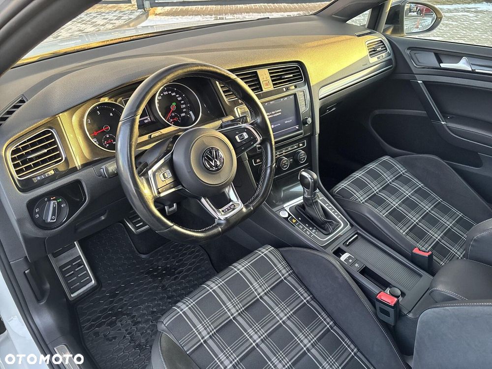 Volkswagen Golf 2.0 TDI BMT GTD DSG - 10