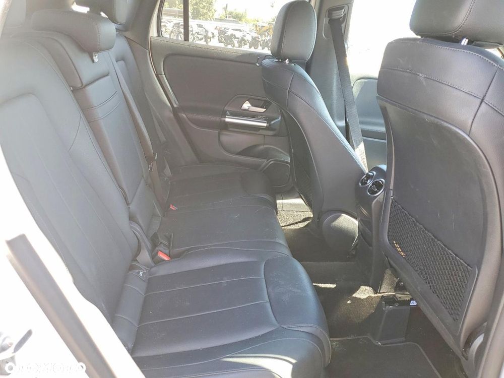 Mercedes-Benz GLA 250 4Matic 8G-DCT Edition 2021 - 11