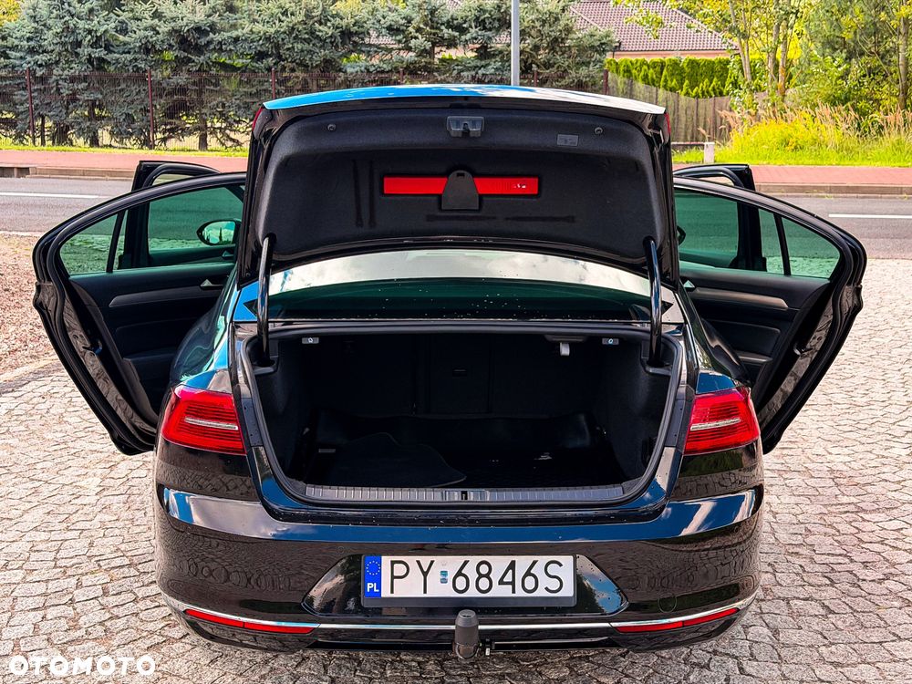 Volkswagen Passat 1.5 TSI OPF DSG Highline - 24