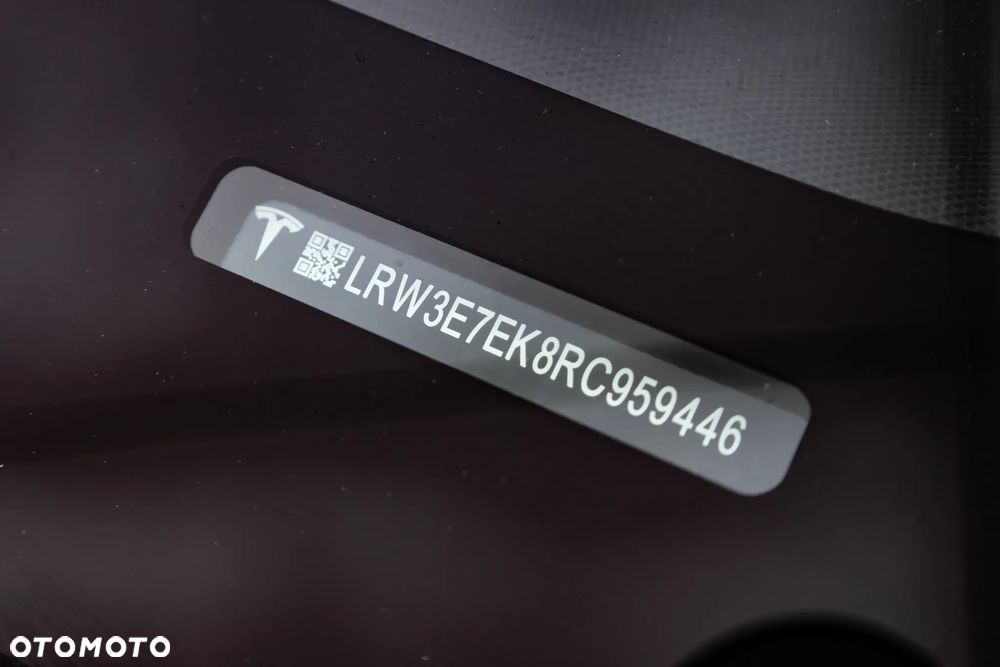 Tesla Model 3 - 28