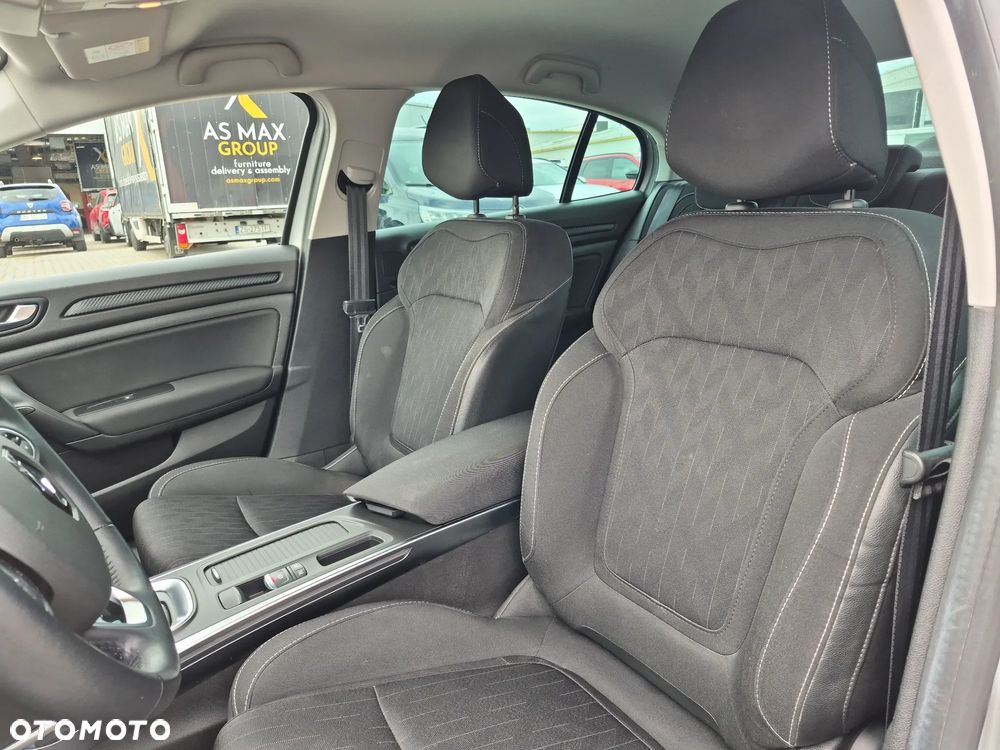 Renault Megane 1.5 Blue dCi Intens EDC - 11
