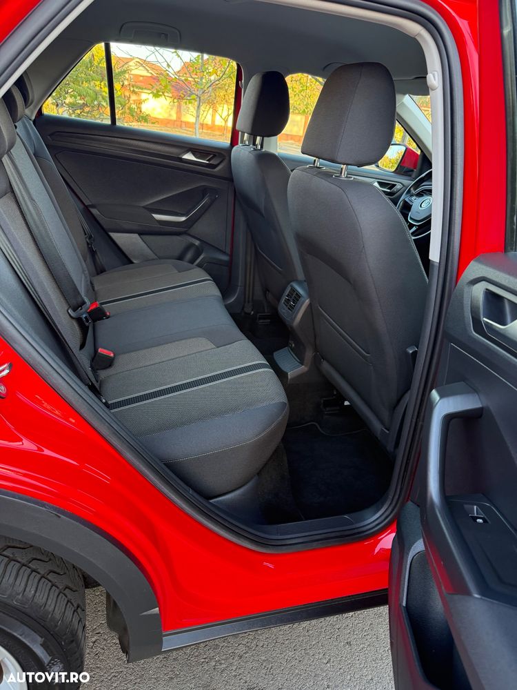 Volkswagen T-Roc - 11