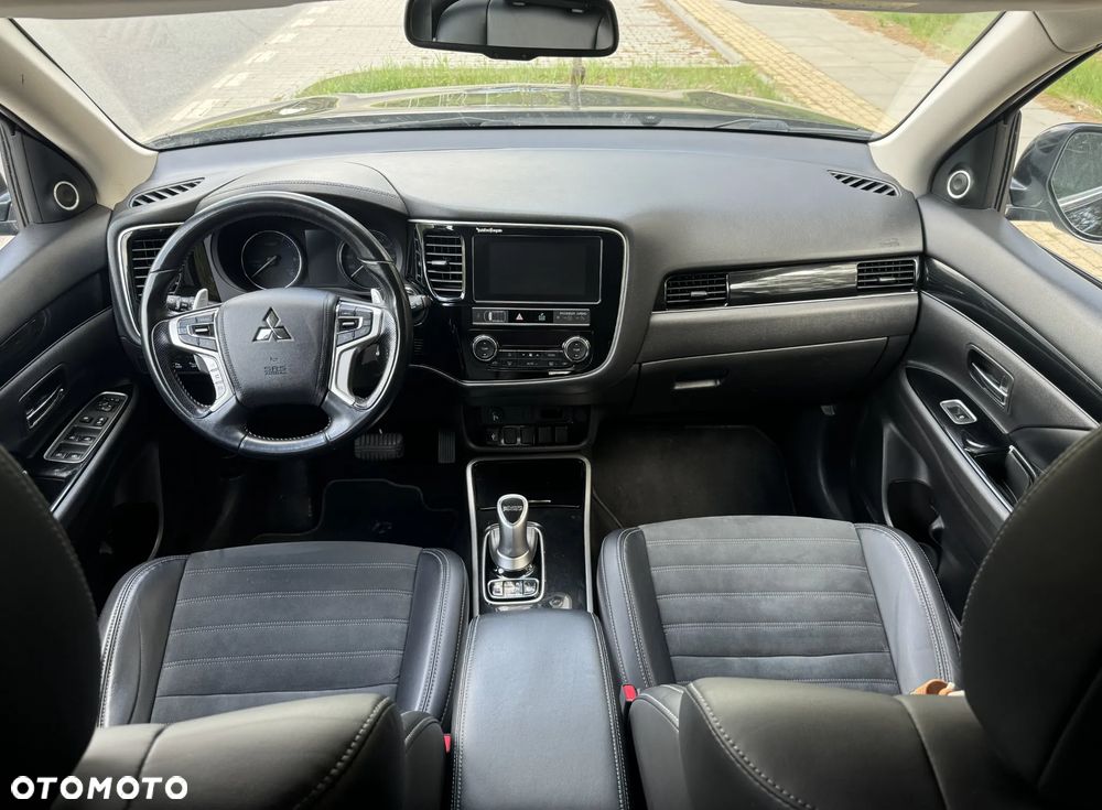 Mitsubishi Outlander 2.4 4WD Diamant+ - 15