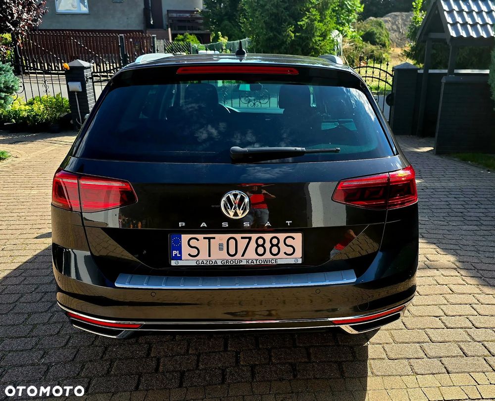 Volkswagen Passat 2.0 TDI Elegance DSG - 8