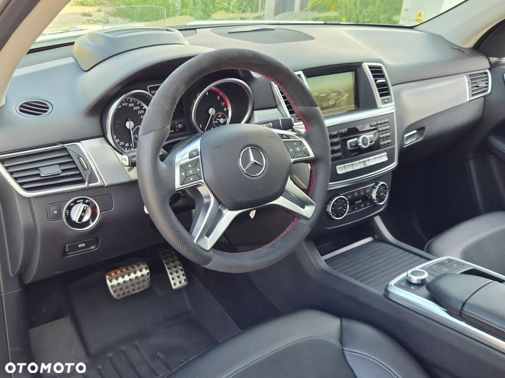 Mercedes-Benz ML 350 BlueTEC 4-Matic - 16