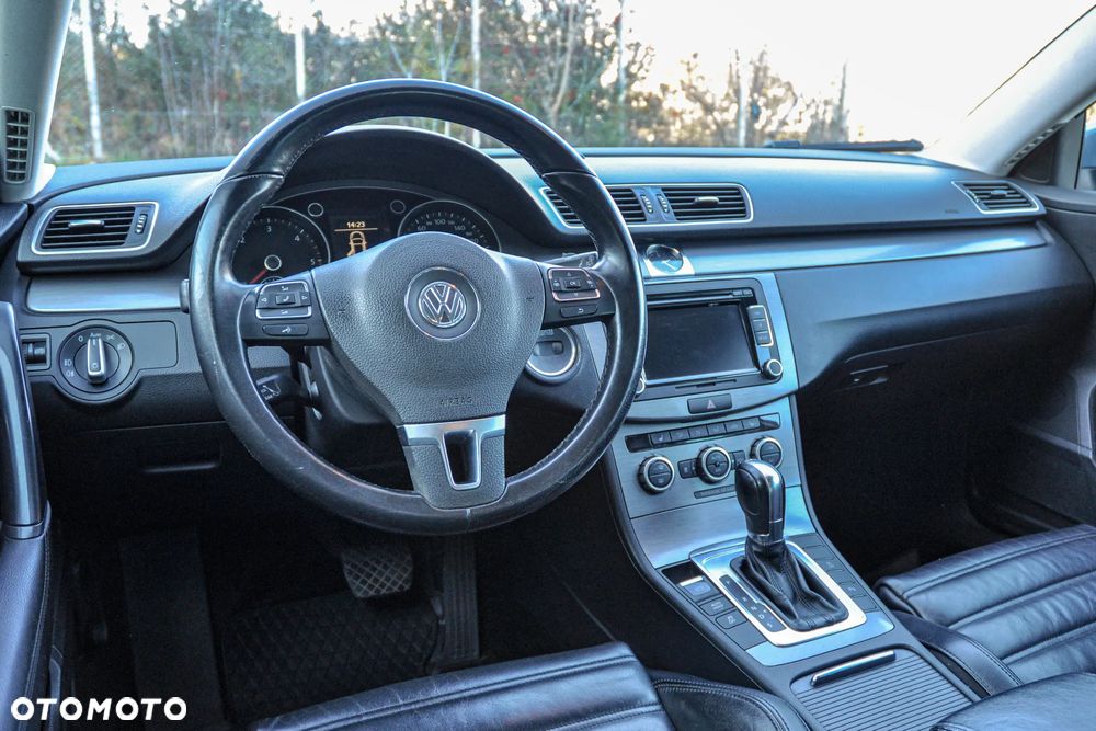 Volkswagen Passat Variant ver-variant-2-0-tdi-dsg-bluemotion-technology-comfortline - 10