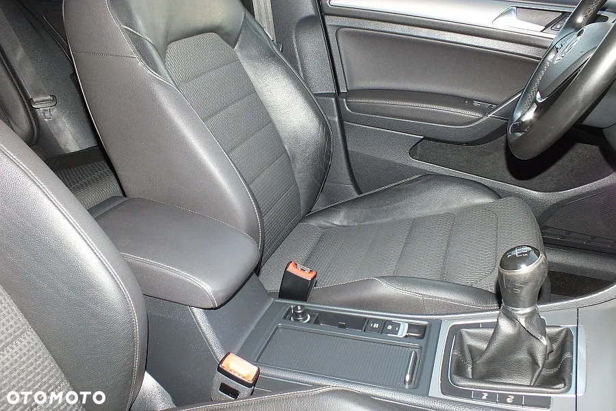 Volkswagen Golf - 19