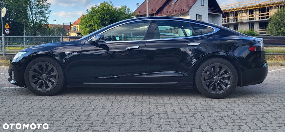 Tesla Model S Long Range Plus - 12