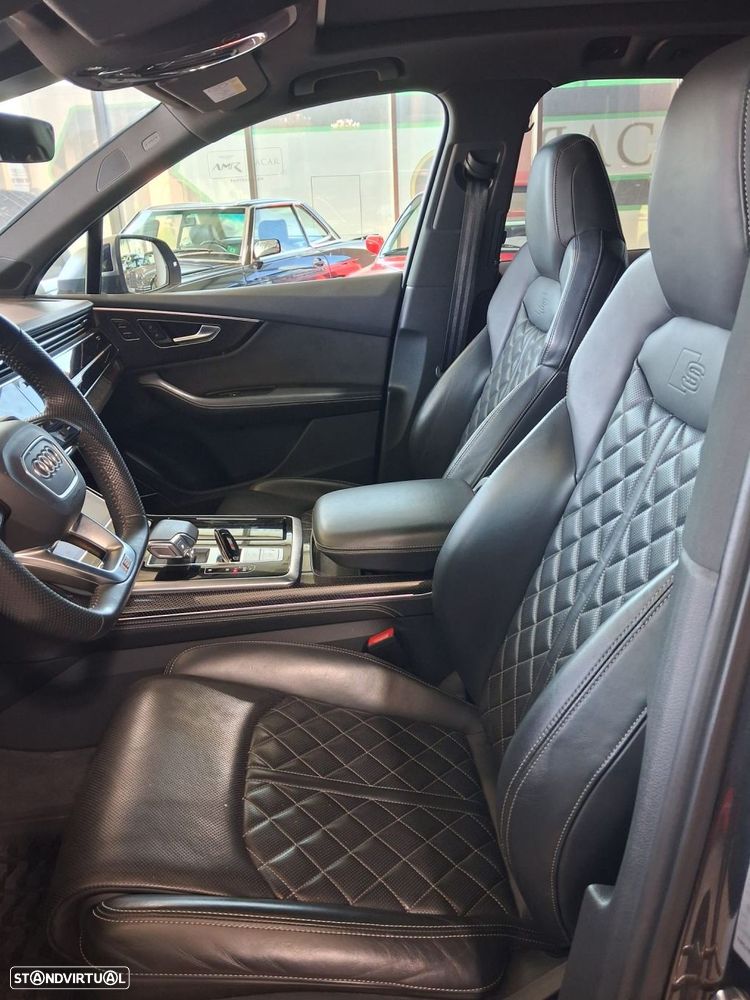 Audi Q7 - 30