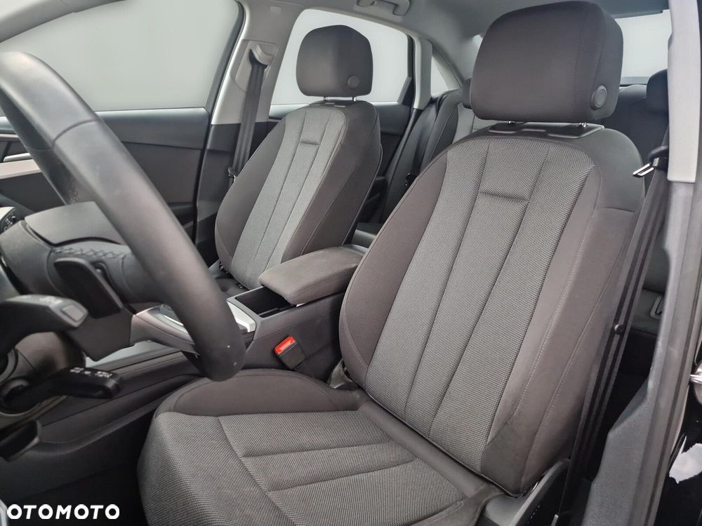 Audi A4 Limousine - 11