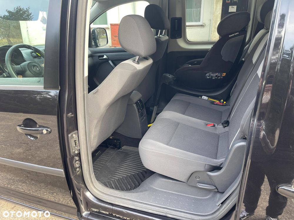 Volkswagen Caddy Maxi Comfortline DSG - 4