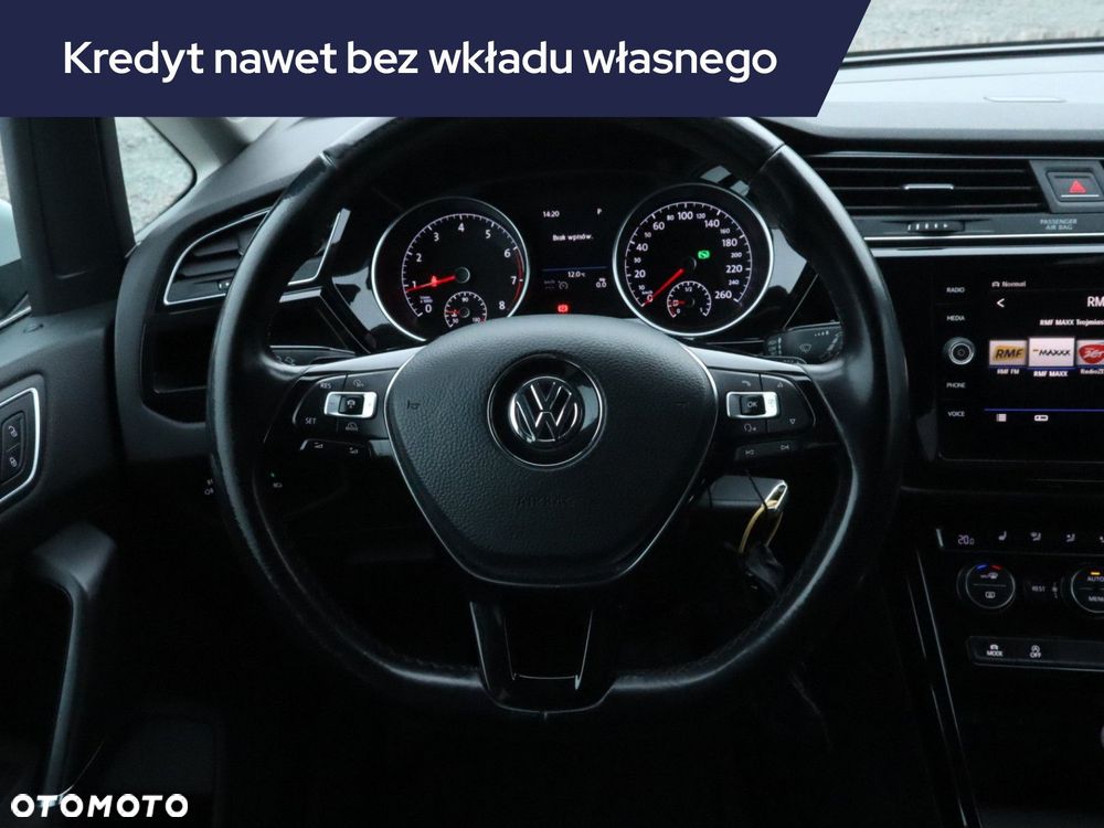 Volkswagen Touran - 19