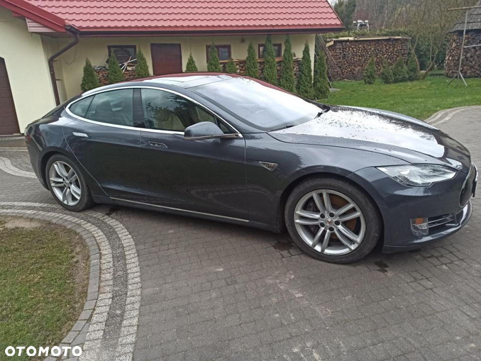 Tesla Model S Long Range Plus - 2