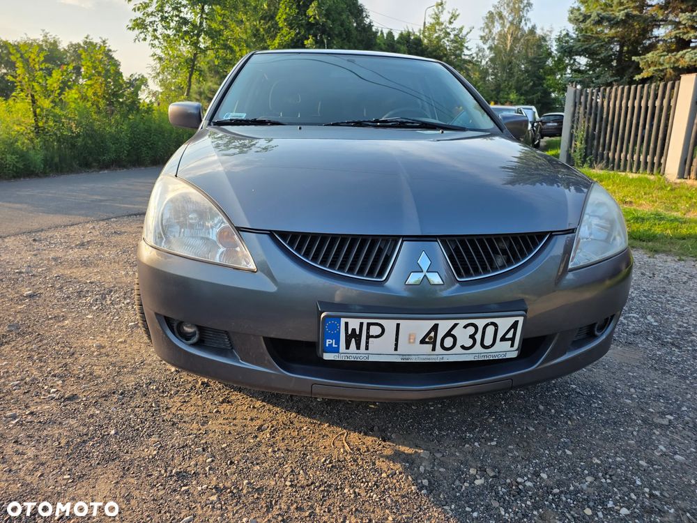 Mitsubishi Lancer 1.6 Invite - 1