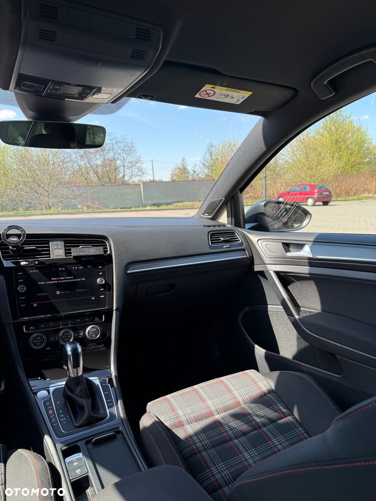 Volkswagen Golf GTI (BlueMotion Technology) DSG - 26